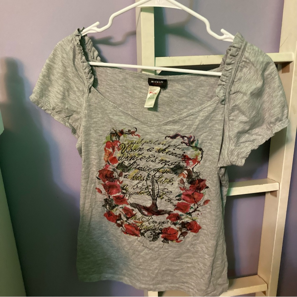 Grey graphic tee